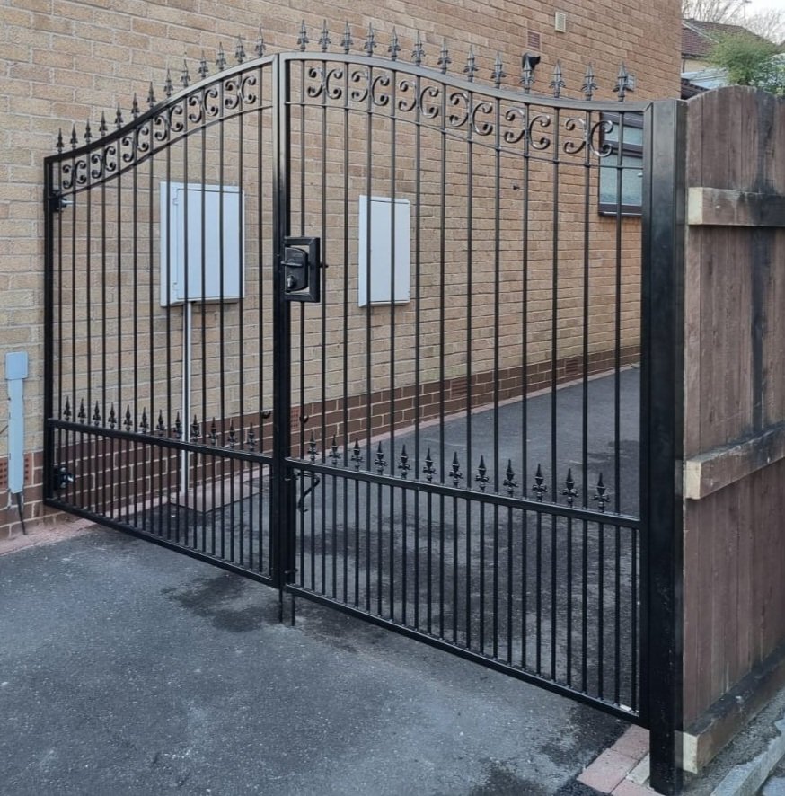 Premium Wrought Iron Driveway Gates - Image 2